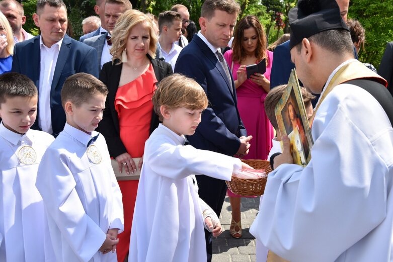  Komunia w parafii na osiedlu Zadębie 