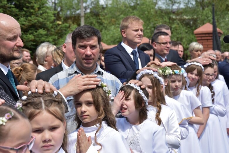  Komunia w parafii na osiedlu Zadębie 