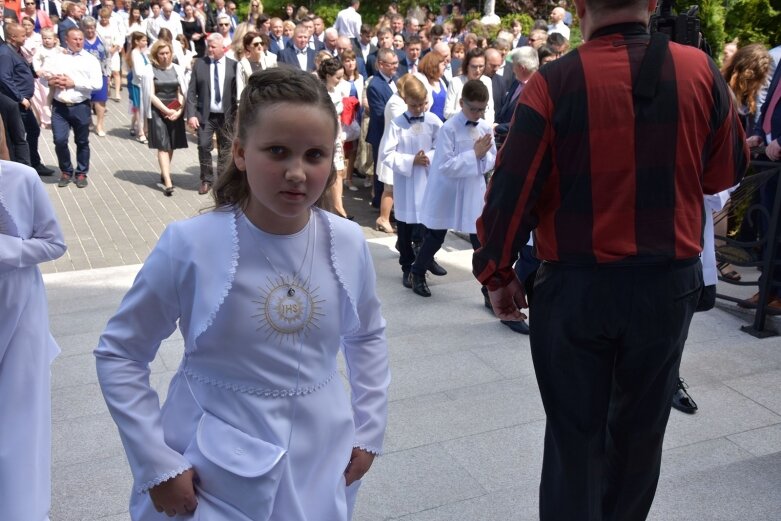  Komunia w parafii na osiedlu Zadębie 