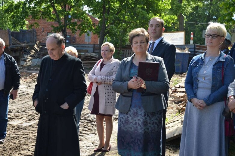  Spełnia się marzenie dzieci z gminy Radziejowice o nowym przedszkolu 