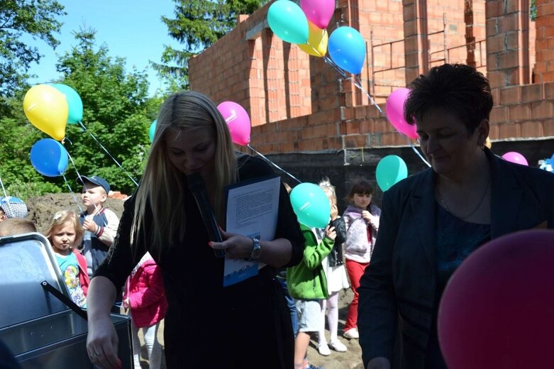  Spełnia się marzenie dzieci z gminy Radziejowice o nowym przedszkolu 