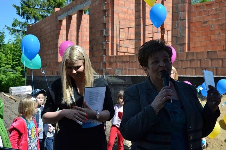  Spełnia się marzenie dzieci z gminy Radziejowice o nowym przedszkolu 