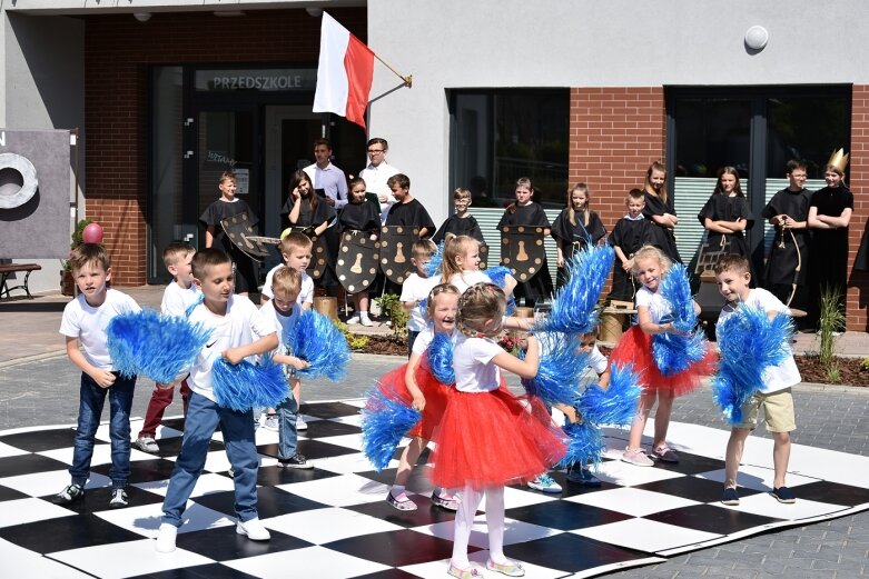  Otwarcie szkoły i przedszkola w Pukininie 