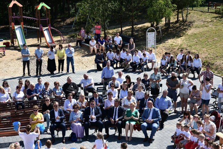  Otwarcie szkoły i przedszkola w Pukininie 