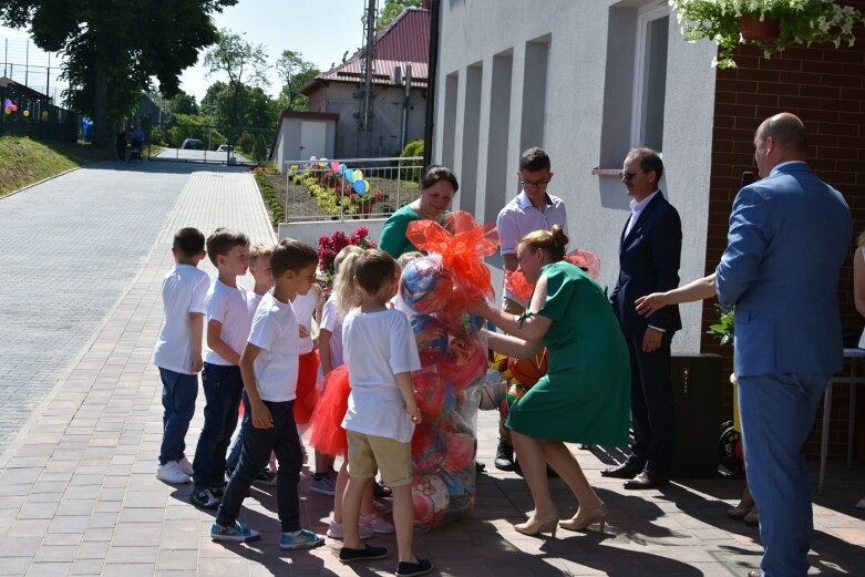  Otwarcie szkoły i przedszkola w Pukininie 