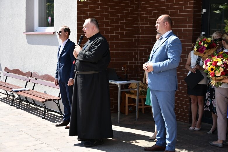  Otwarcie szkoły i przedszkola w Pukininie 