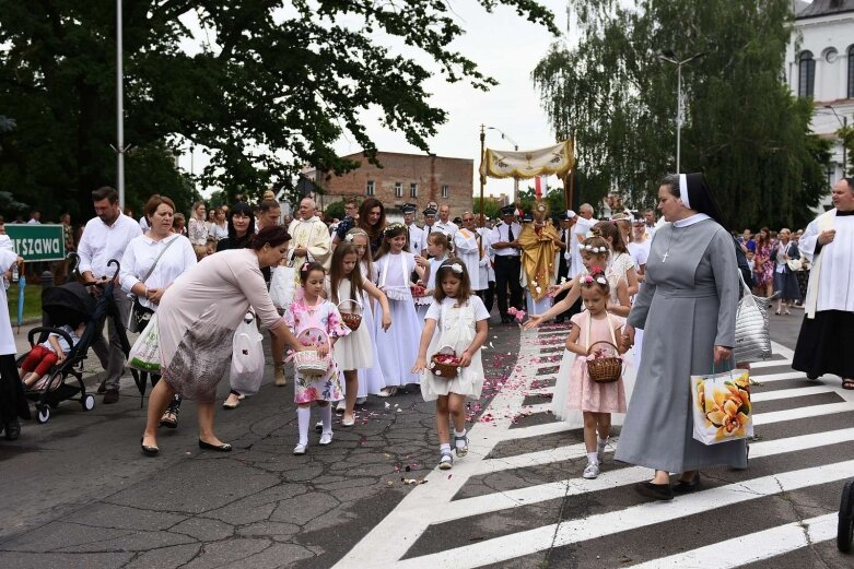  Boże Ciało 2019. Procesja do czterech ołtarzy w Rawie Mazowieckiej  