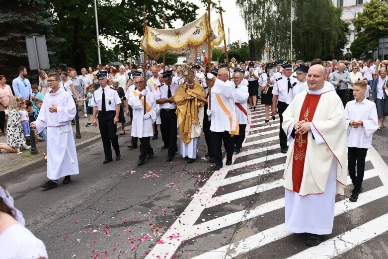  Boże Ciało 2019. Procesja do czterech ołtarzy w Rawie Mazowieckiej  