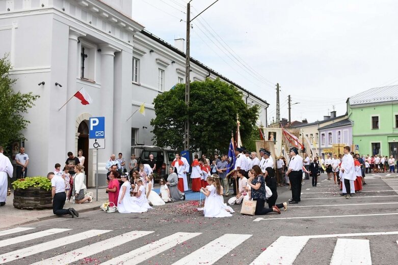  Boże Ciało 2019. Procesja do czterech ołtarzy w Rawie Mazowieckiej  