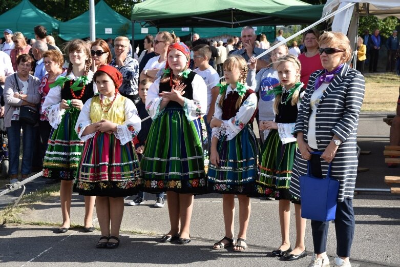  Głuchów tańczył i śpiewał 