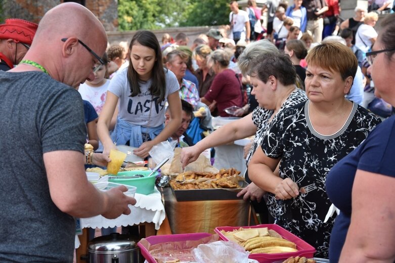  Pielgrzymka przybyła do Głuchowa 