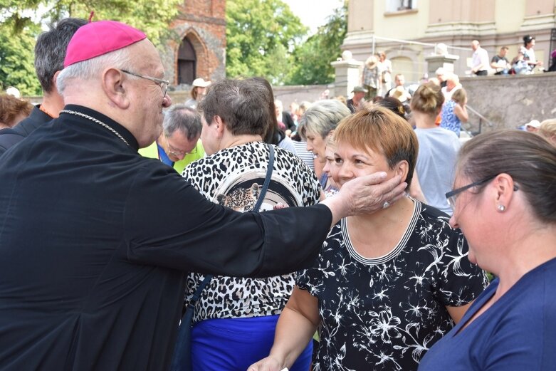  Pielgrzymka przybyła do Głuchowa 