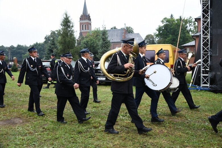  Dożynki Parafialne w Lubani (gmina Sadkowice) 