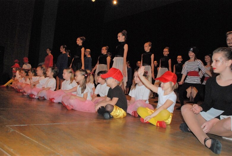  Wzruszający jubileusz Jazz Folk Dance 