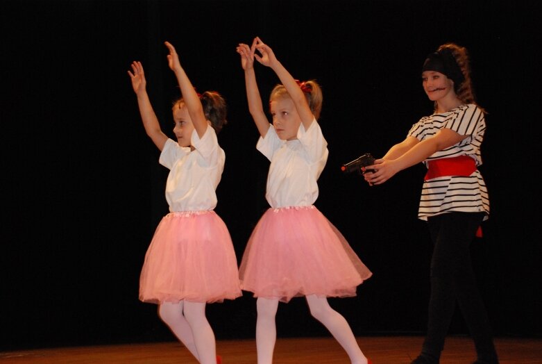  Wzruszający jubileusz Jazz Folk Dance 