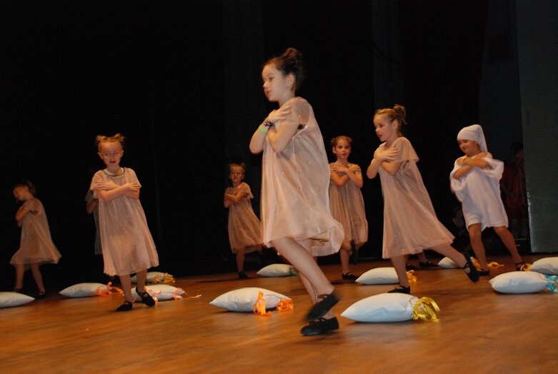  Wzruszający jubileusz Jazz Folk Dance 