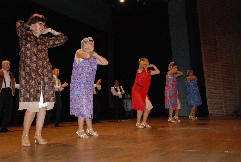  Wzruszający jubileusz Jazz Folk Dance 