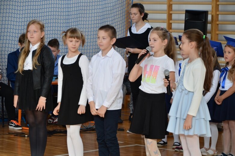  Są już pełnoprawni uczniami szkoły w Kurzeszynie  