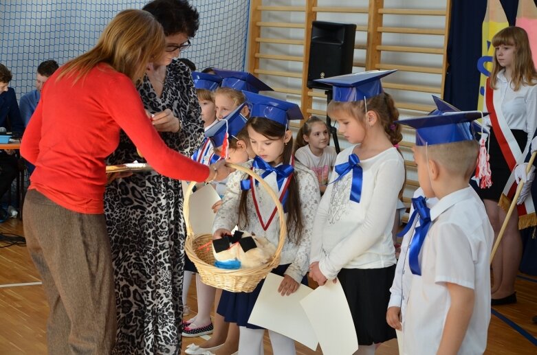  Są już pełnoprawni uczniami szkoły w Kurzeszynie  