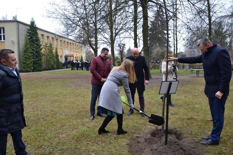  Stulatka z Lutkówki, szkoła obchodziła jubileusz 