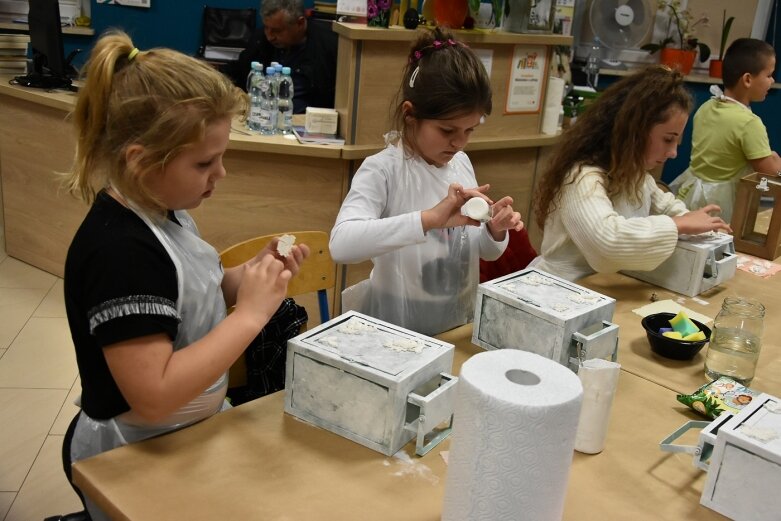  Robili świąteczne lampiony  