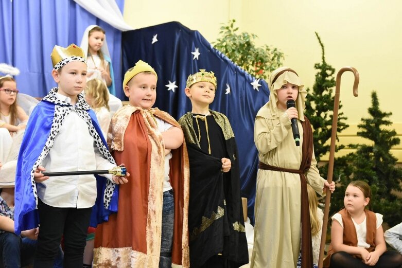  Urodzeni aktorzy! Pierwszaki w świątecznych rolach  