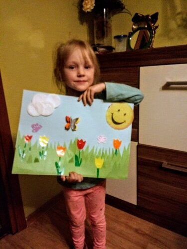  Poziomki na majowej łące 