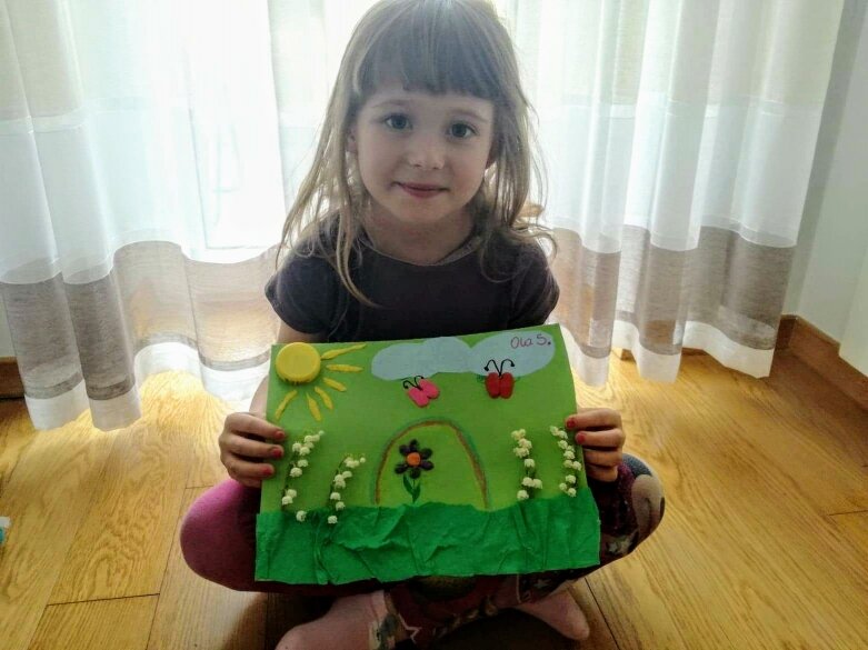  Poziomki na majowej łące 