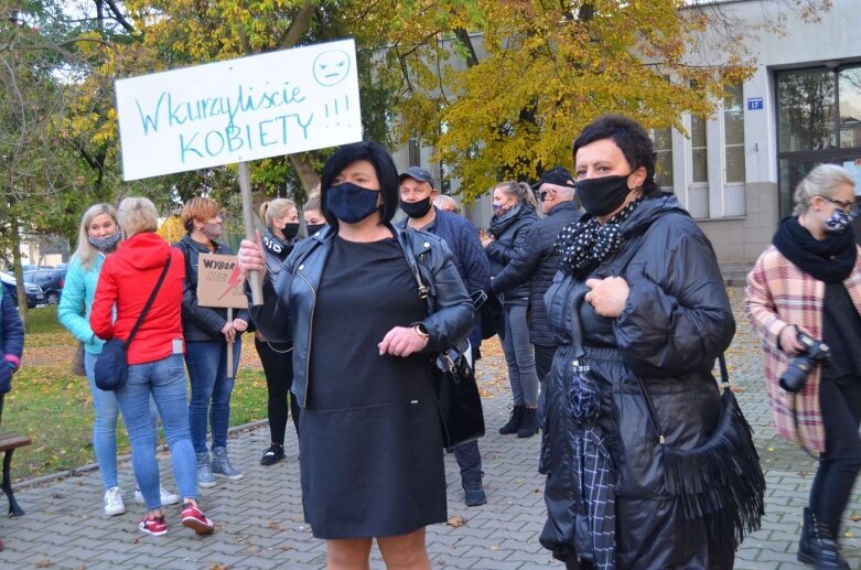  Rawa Mazowiecka: „Jarosław kobiety zostaw...”. Protestowały nie tylko panie  