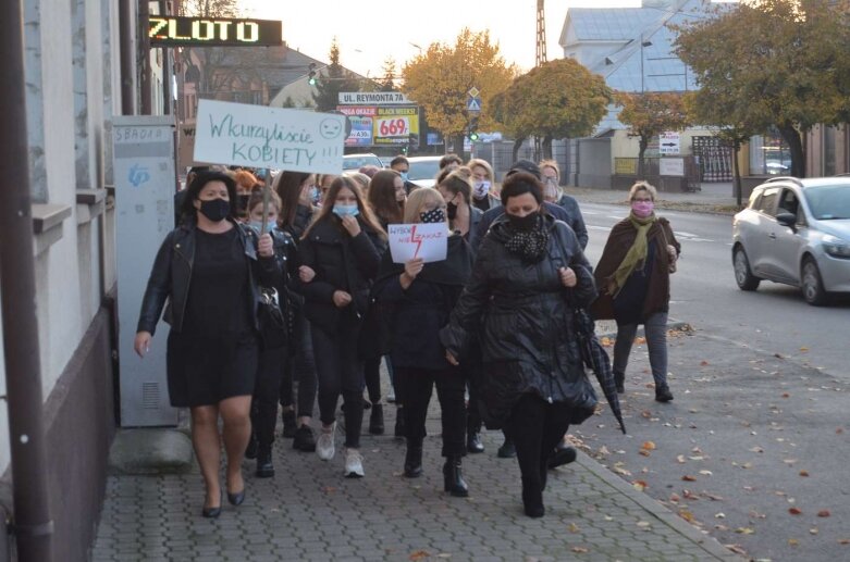  Rawa Mazowiecka: „Jarosław kobiety zostaw...”. Protestowały nie tylko panie  