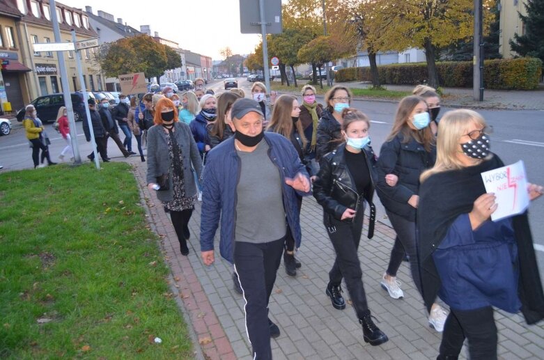  Rawa Mazowiecka: „Jarosław kobiety zostaw...”. Protestowały nie tylko panie  