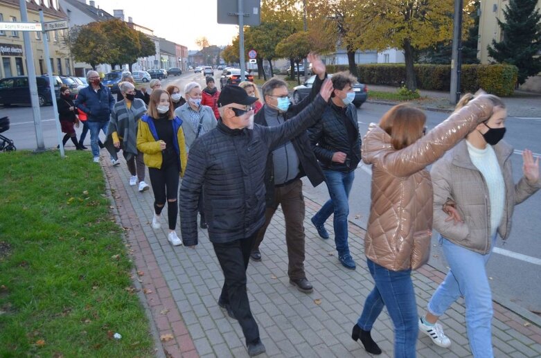  Rawa Mazowiecka: „Jarosław kobiety zostaw...”. Protestowały nie tylko panie  