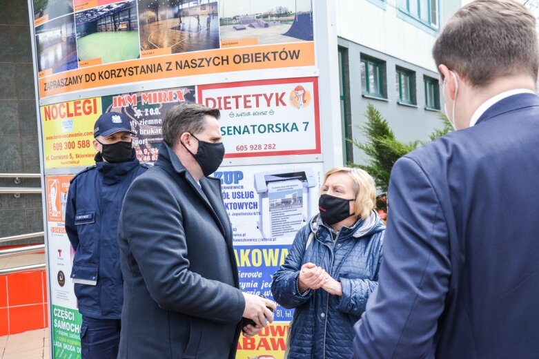  Premier Morawiecki w Skierniewicach 