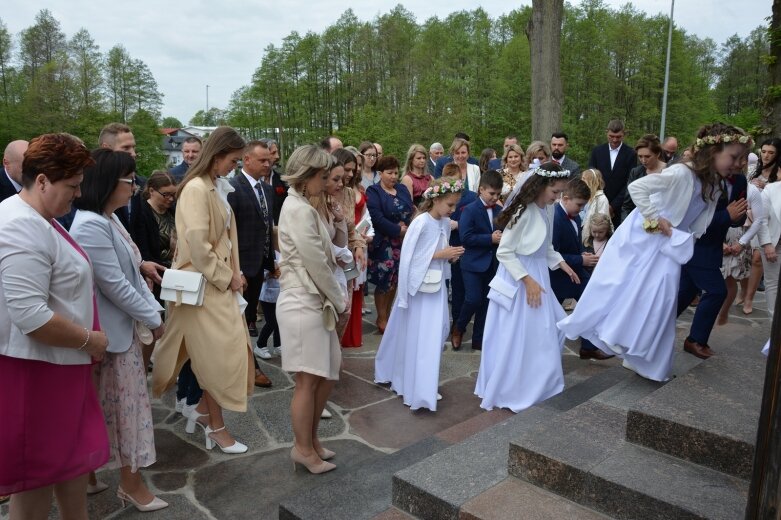  Pierwsza komunia w Słupi 