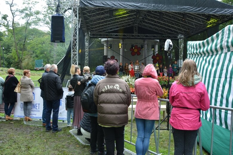  Na parkowej scenie wystąpili młodzi skierniewiccy artyści 