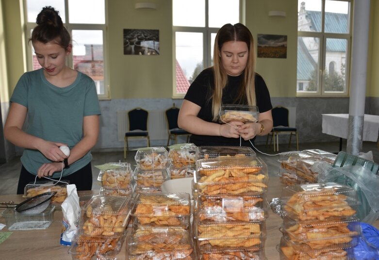  Pączkowe święto połączone z akcją charytatywną 