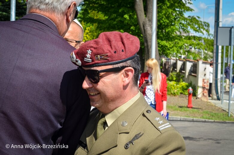  Zbudowany pięć miesięcy przed terminem. Kierowcy przejechali wiaduktem nad torami 