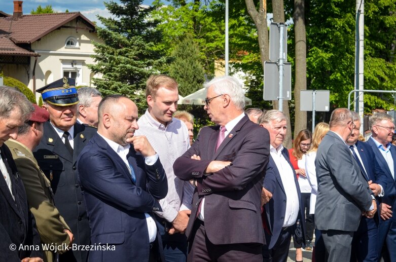  Zbudowany pięć miesięcy przed terminem. Kierowcy przejechali wiaduktem nad torami 