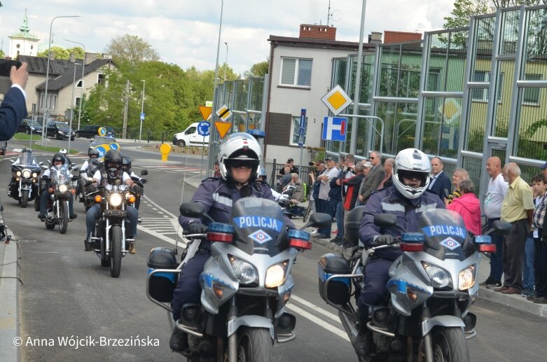  Zbudowany pięć miesięcy przed terminem. Kierowcy przejechali wiaduktem nad torami 