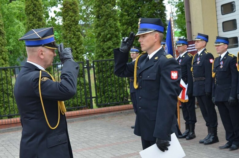  Odznaczenia i awanse dla rawskich strażaków  