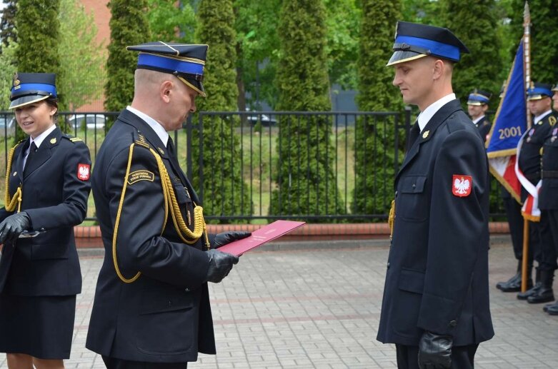  Odznaczenia i awanse dla rawskich strażaków  