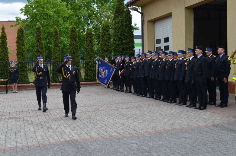  Odznaczenia i awanse dla rawskich strażaków  