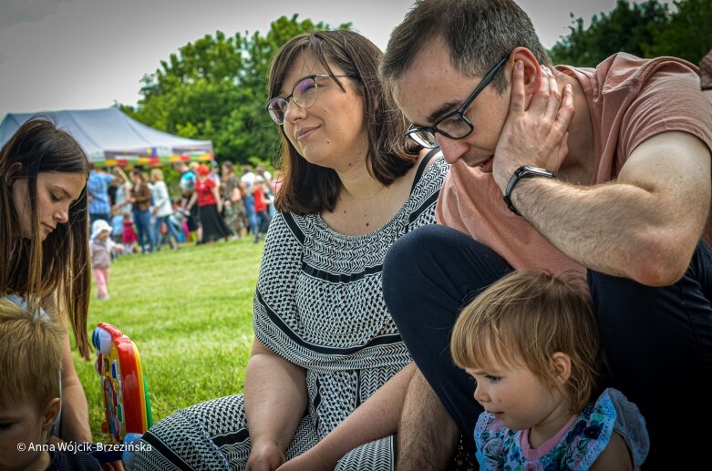  Gangnam style w żłobku. Rodzinny piknik jakiego Skierniewice nie widziały 