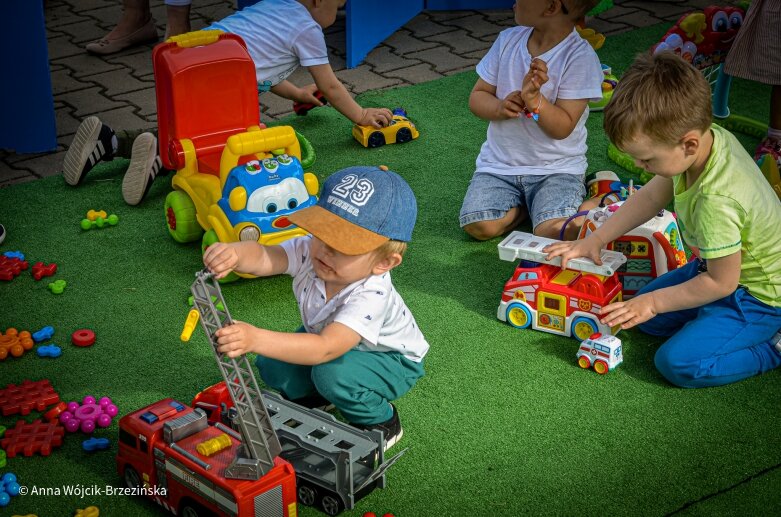  Gangnam style w żłobku. Rodzinny piknik jakiego Skierniewice nie widziały 