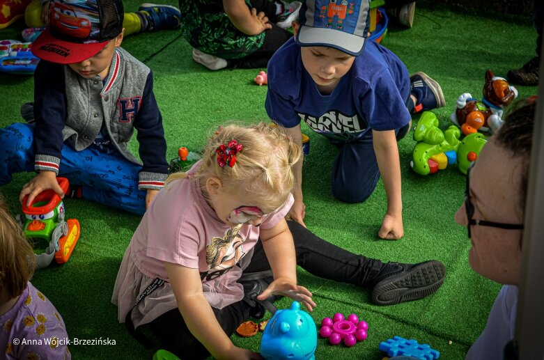  Gangnam style w żłobku. Rodzinny piknik jakiego Skierniewice nie widziały 