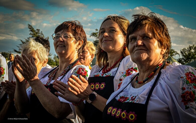  Bitwa regionów w powiecie skierniewickim. Panie z Lnisna uwiodły...podniebienia jury 