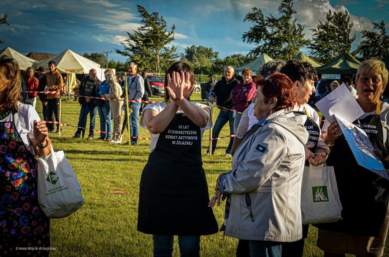  Bitwa regionów w powiecie skierniewickim. Panie z Lnisna uwiodły...podniebienia jury 