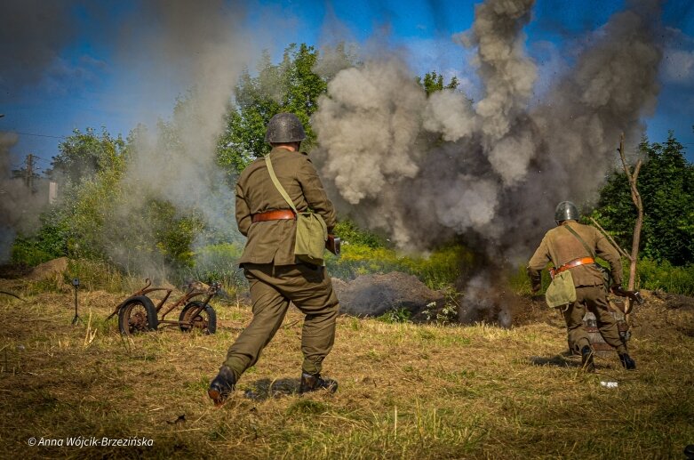  Widowisko historyczne w Skierniewicach. Rekonstrukcja bitwy pod Przyłękiem 