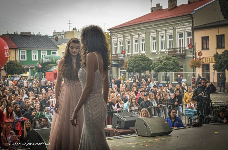  Maja Sokołowska została Miss Polonia Skierniewic 