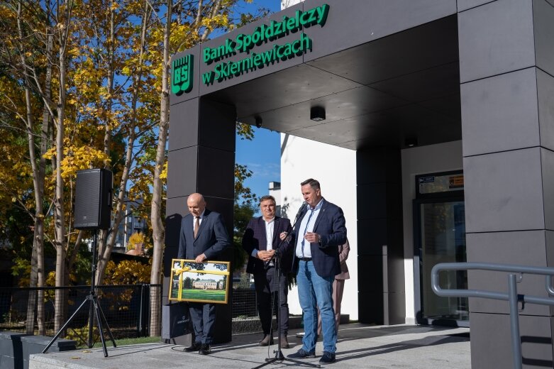  30 października odbyło się uroczyste otwarcie I oddziału Banku Spółdzielczego w Skierniewicach. 